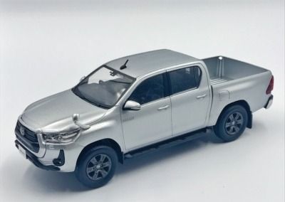 Diecast hilux cheap