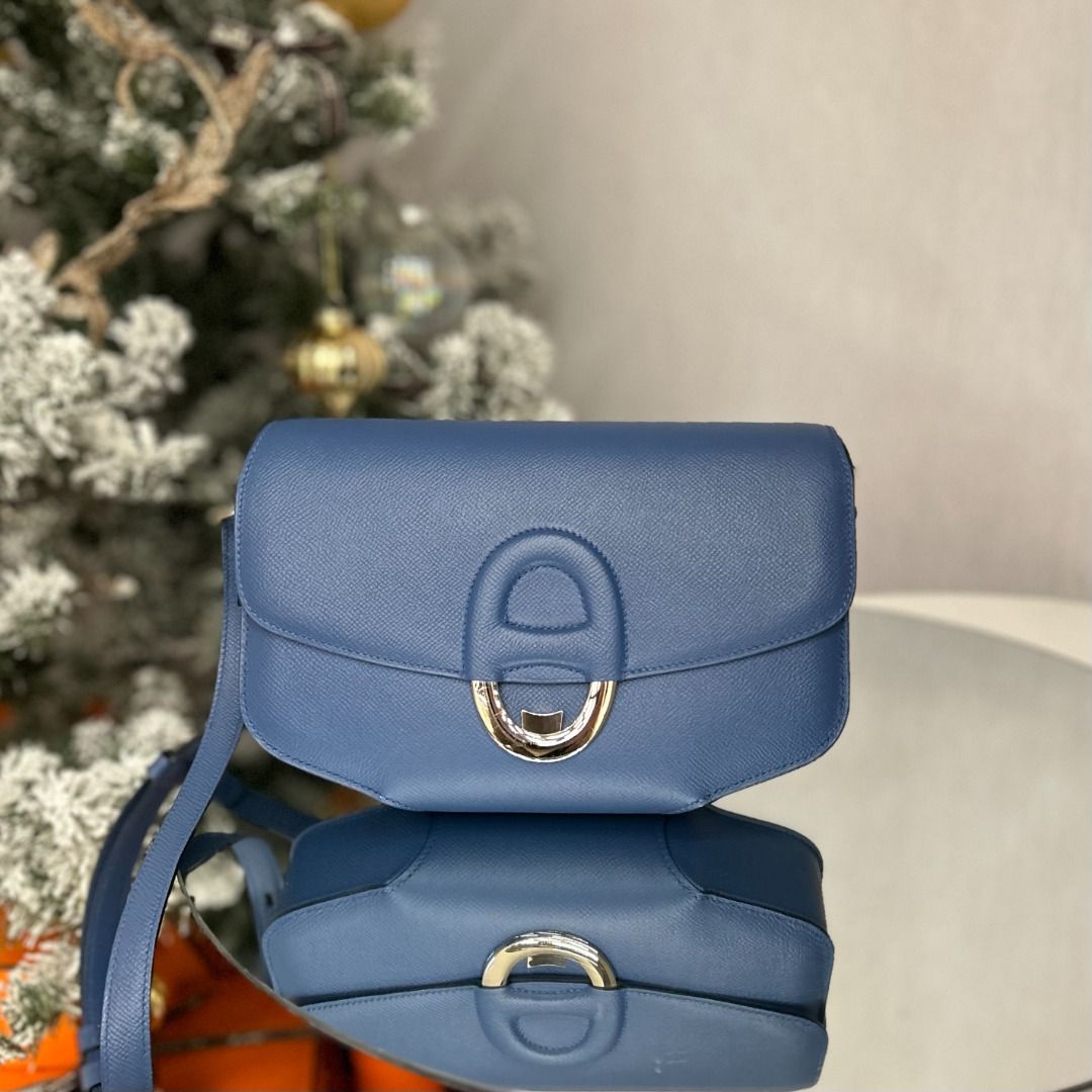 小物 HERMES.  R2 BLEU AGATE HERMES. R2 BLEU AGATE