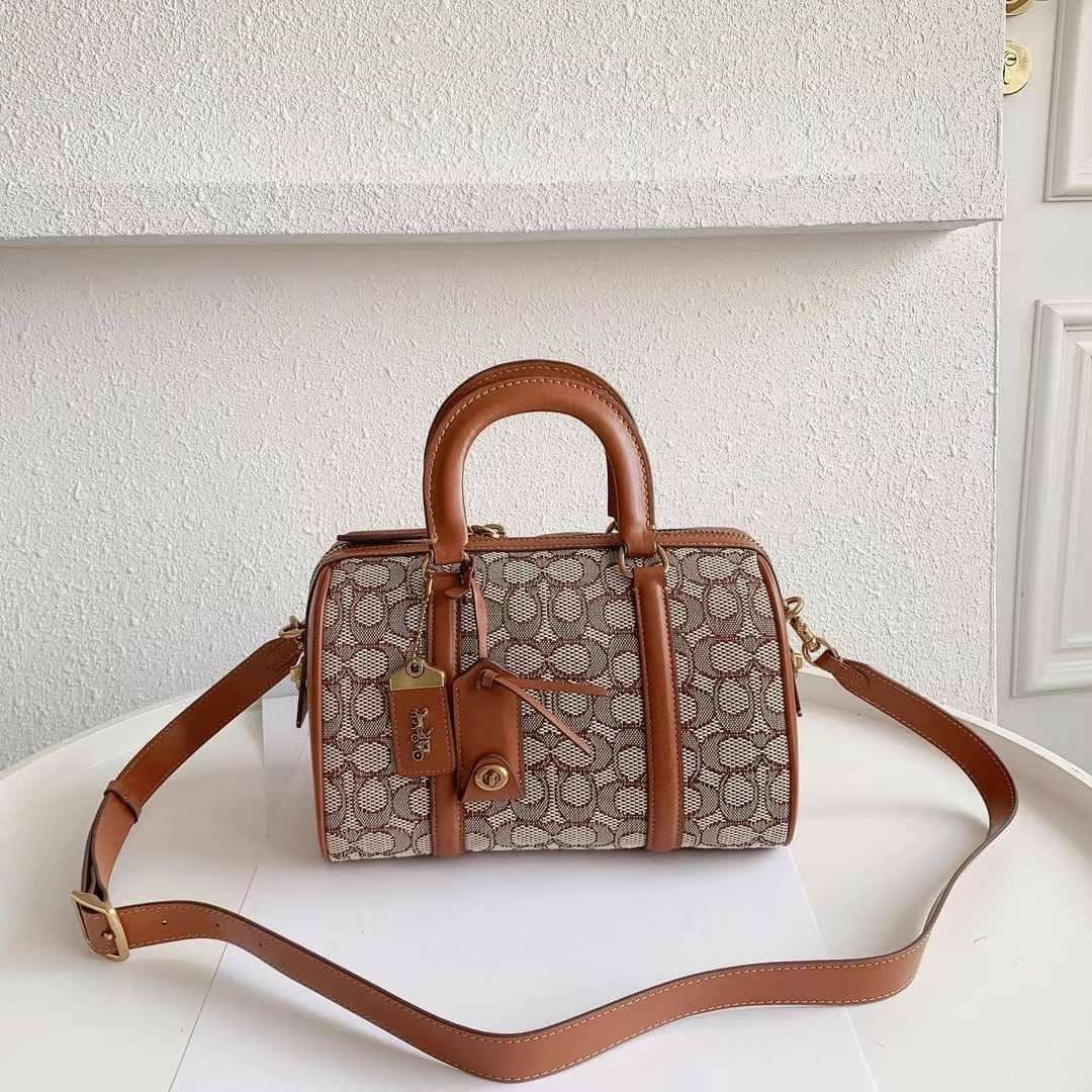 🇺🇲 Authentic Coach RUBY SATCHEL (Category: Luxury Bags & Wallets) located in Santa Cruz. Submitted by janelovebagswatchesshoesph (Listing ID 1202459133, Image 1). Description: .