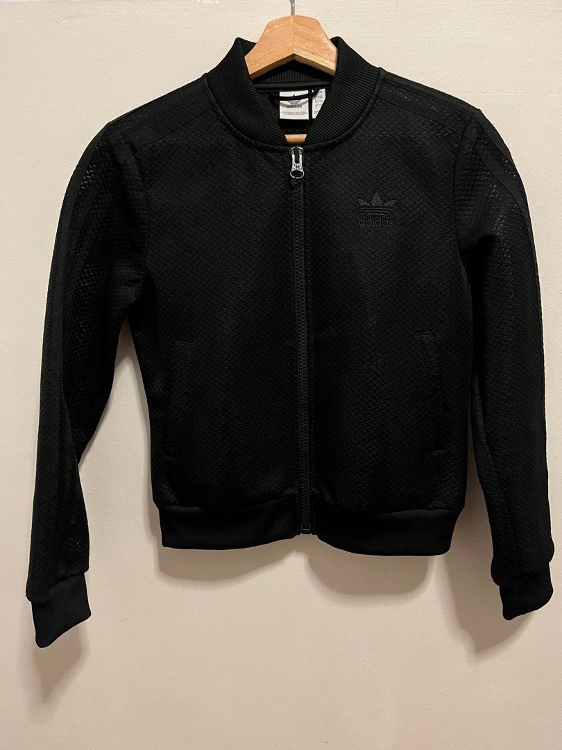 Clrdo track top outlet