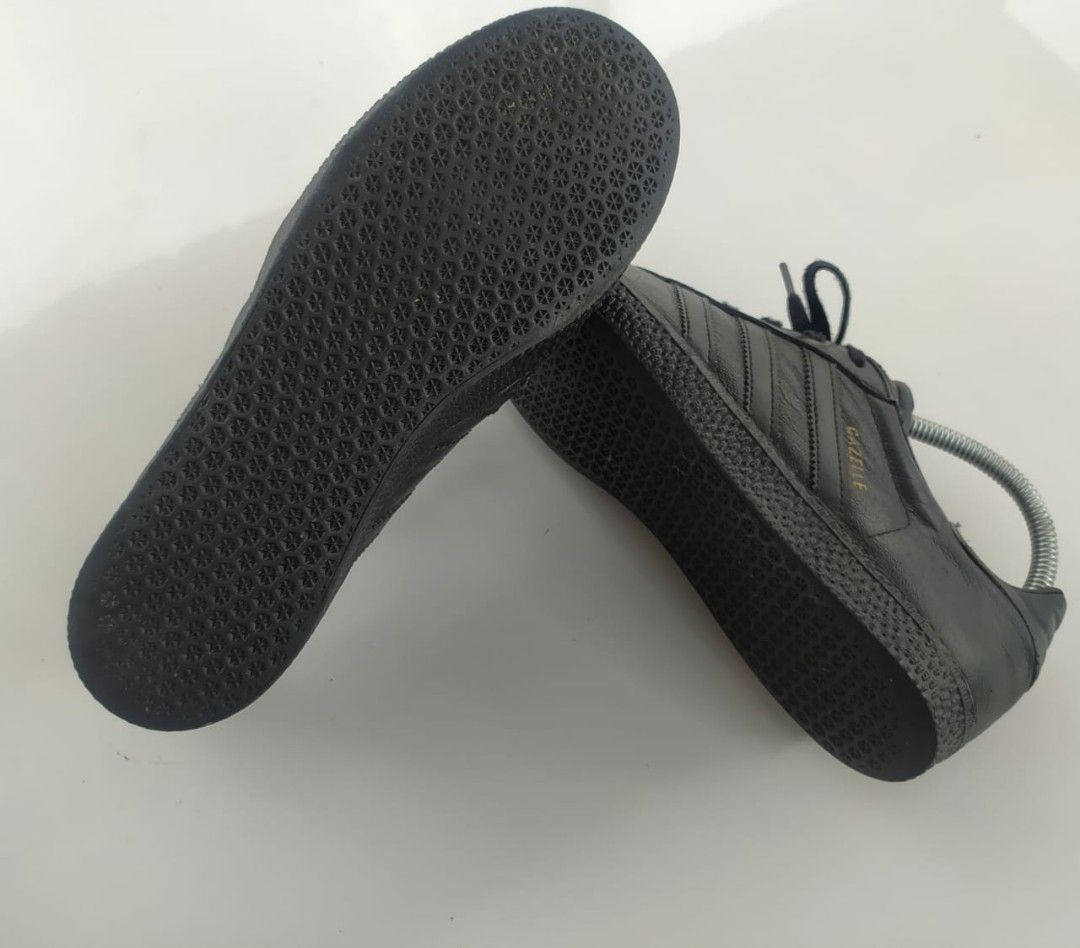 gazelle full black