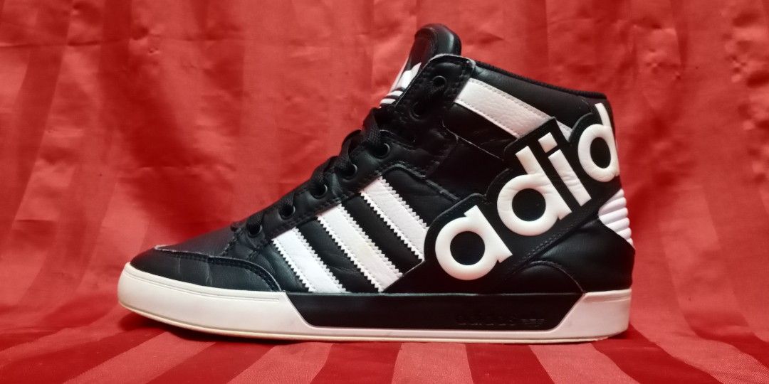 Adidas high court hotsell big logo