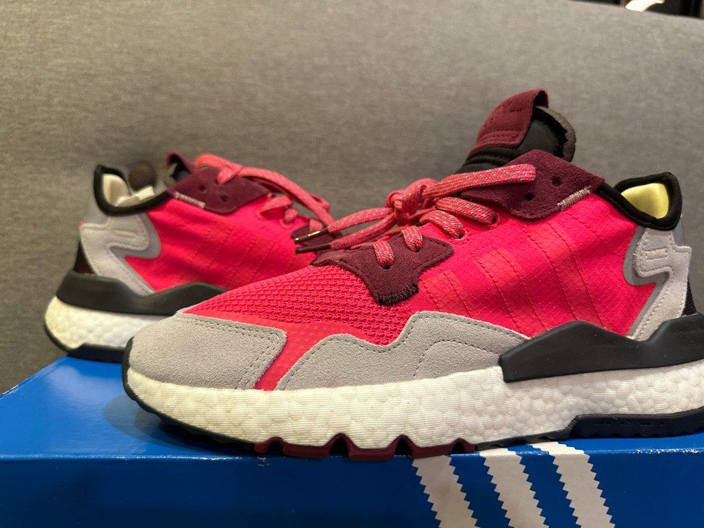 Adidas nite deals jogger shock pink