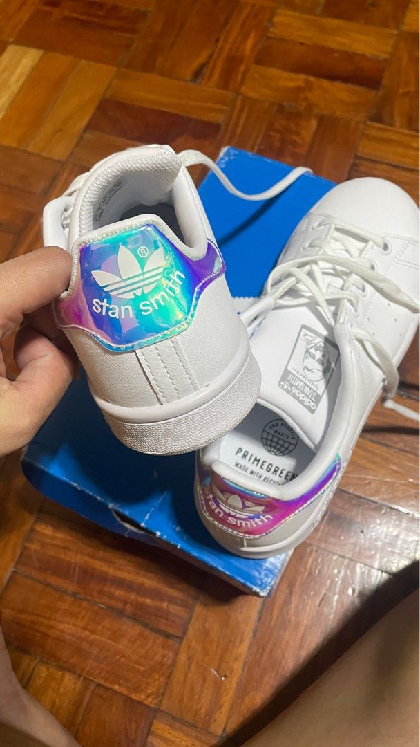 stan smith scratch holographique