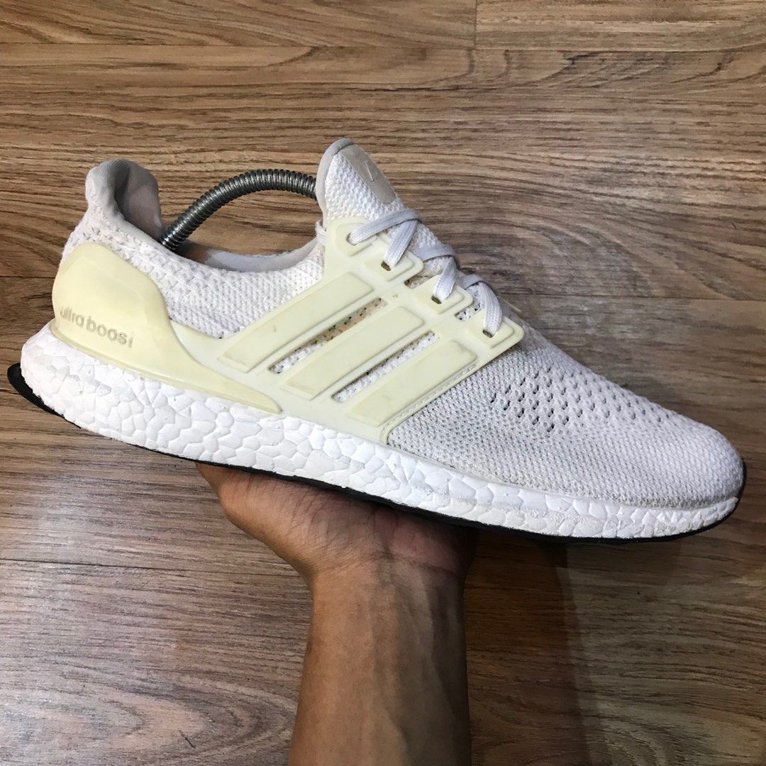 Adidas ultra boost sale 9.5 white gold