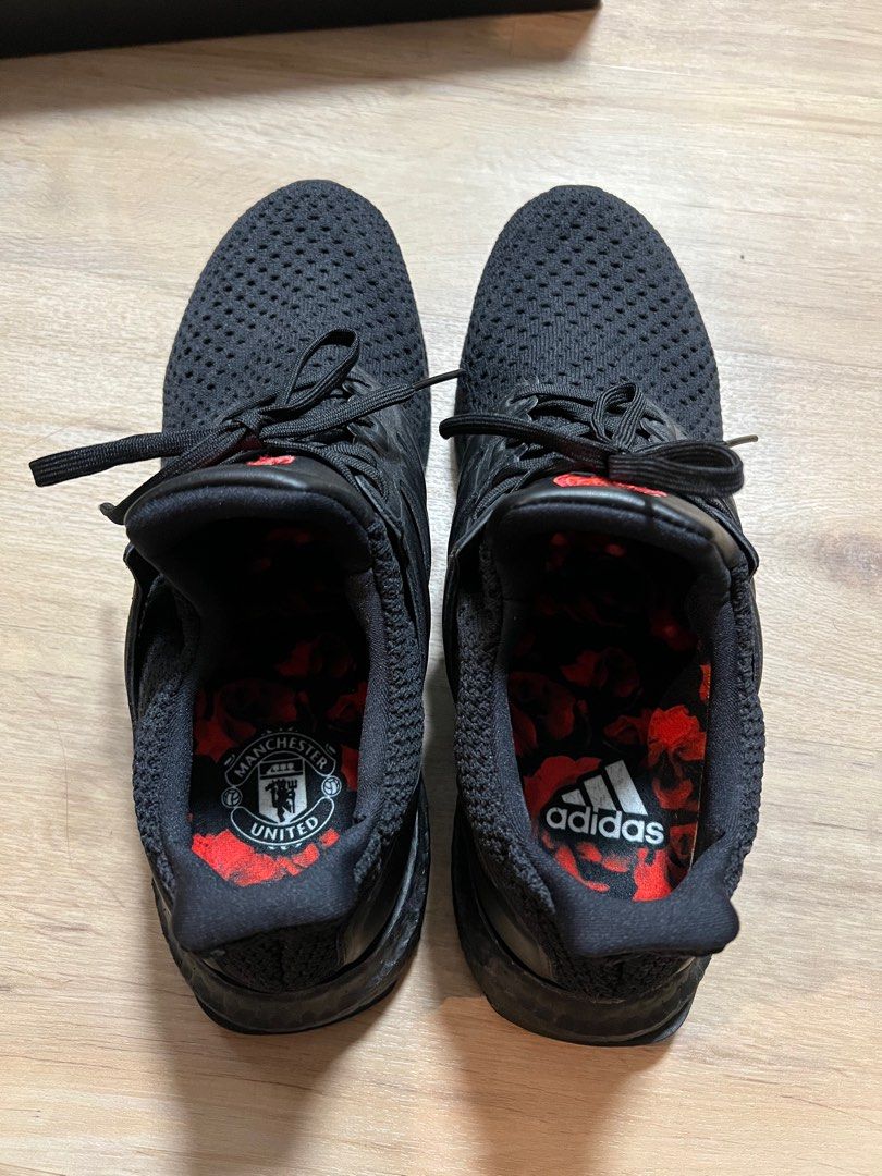 Ultraboost x manchester united sales