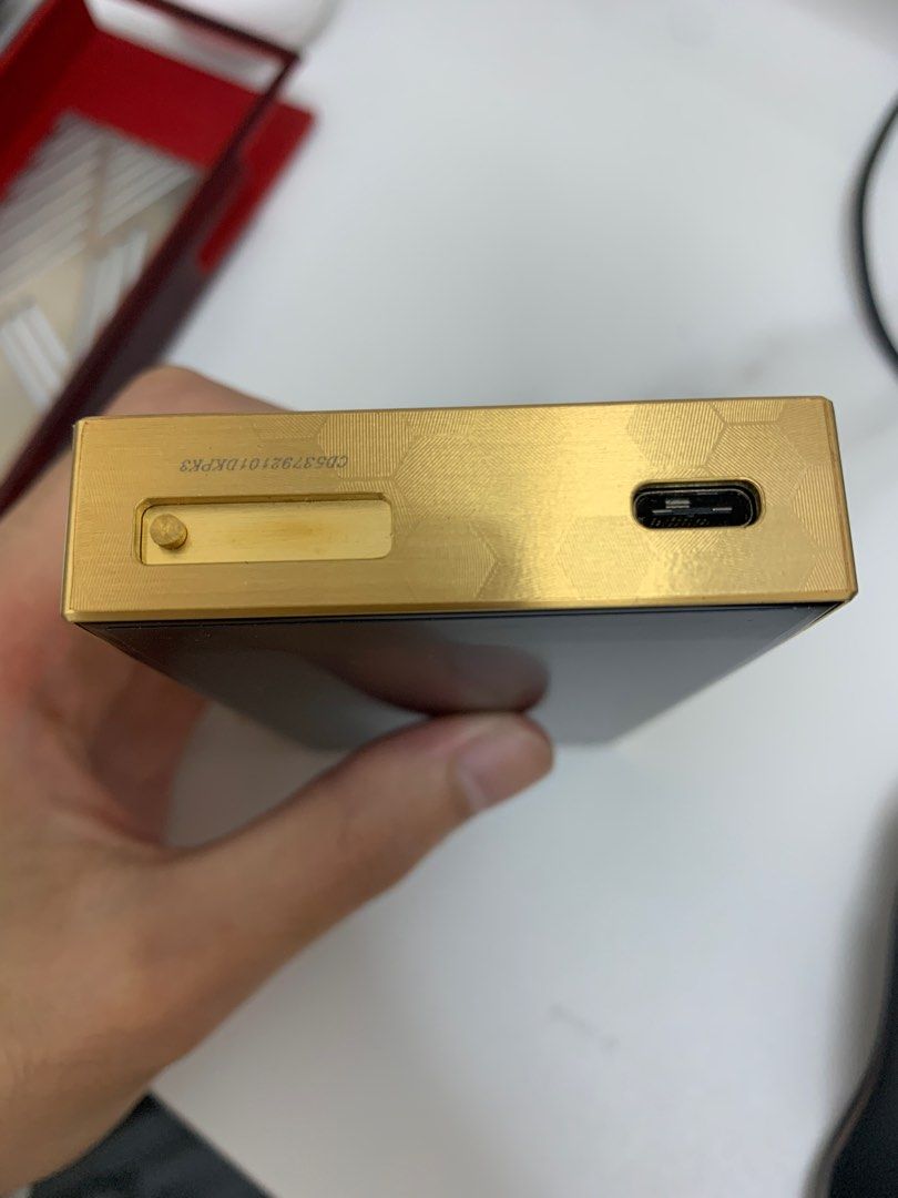 Astell&kern SA700 Vegas gold , 音響器材, 音樂播放裝置MP3及CD