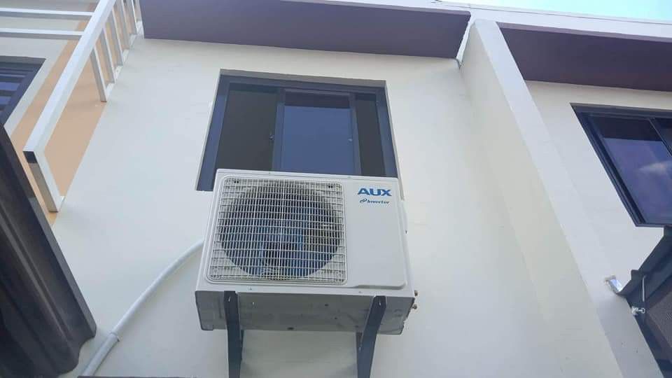 AUX FSERIES INVERTER SPLIT TYPE AIRCON, TV & Home Appliances, Air