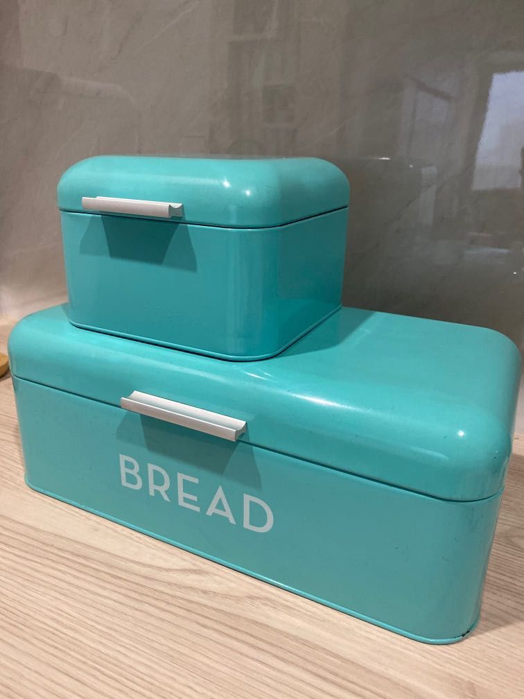 Bread and storage container, Furniture & Home Living, Home Improvement