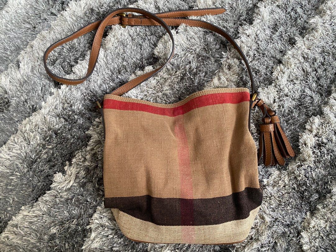 Burberry bucket bag (Category: Luxury Bags & Wallets) located in Cebu City. Submitted by cha0213 (Listing ID 1202306789, Image 1). Description: Original Burberry Bucket Bag - pls manage your expectations since these are preloved - with signs of usage Location: Mabolo Cebu.