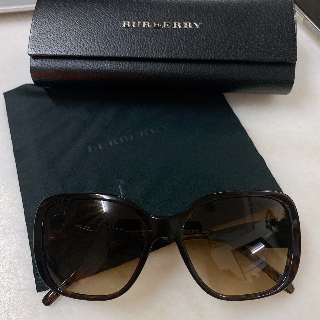 BURBERRY sunglasses made in Italy, Women's Fashion, Watches & Accessories,  Sunglasses & Eyewear on Carousell
