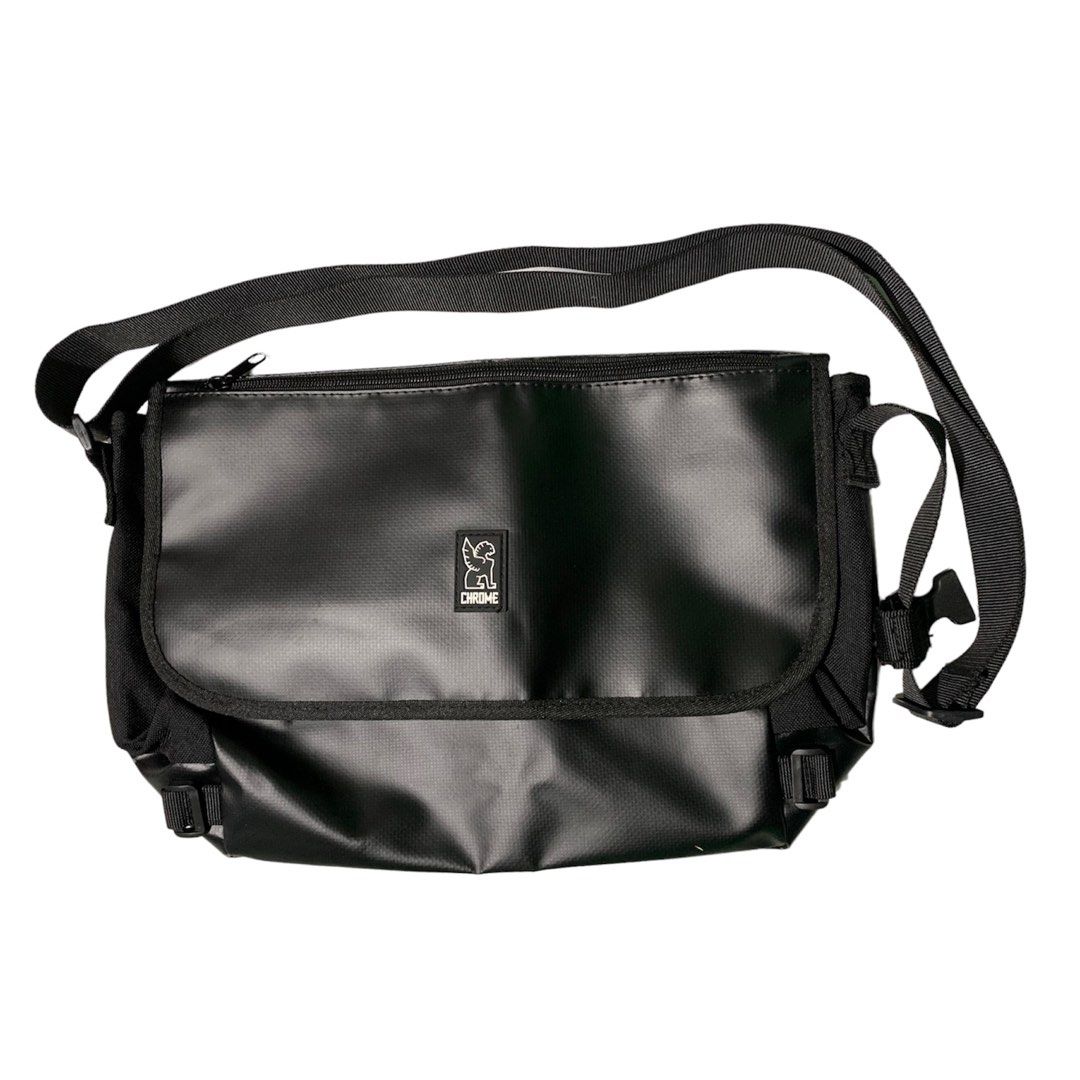 Chrome Industries Messenger Bag with Crossbody Strap, Men's Fashion