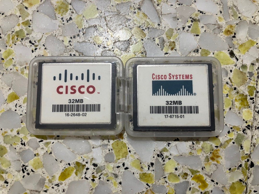 Cisco 1841 Router, 2x WIC1T, Serial Cable, 128mb compact flash upgrade ...