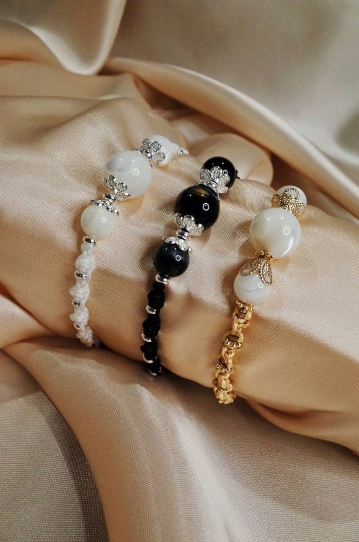 Friendship top band bracelet