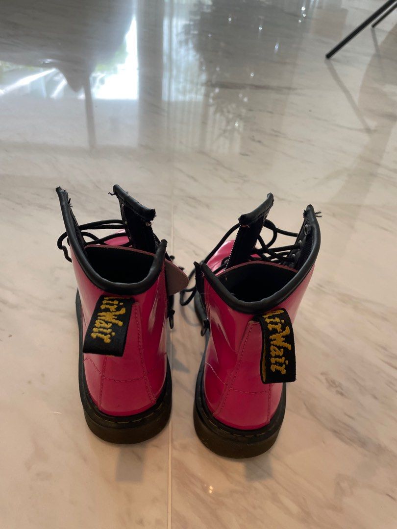 Dr martens hotsell 33