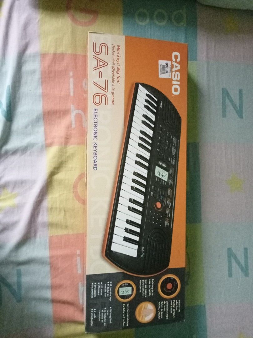 Electronic Keyboard (Model SA76), Hobbies & Toys, Music & Media