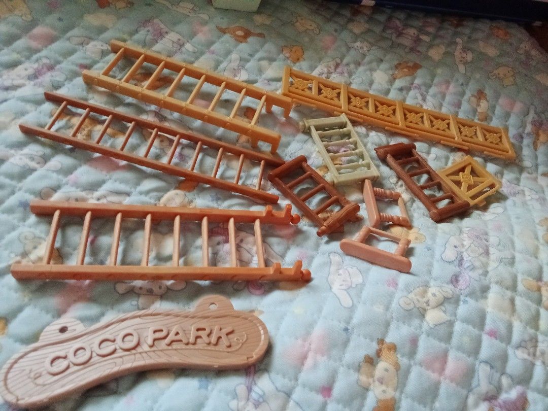 Epoch Sylvanian Family Scraps Set (Category: Designer & Blind Box Toys) located in Valenzuela. Submitted by euqilegnalim (Listing ID 1202319304, Image 2). Description: As a set.