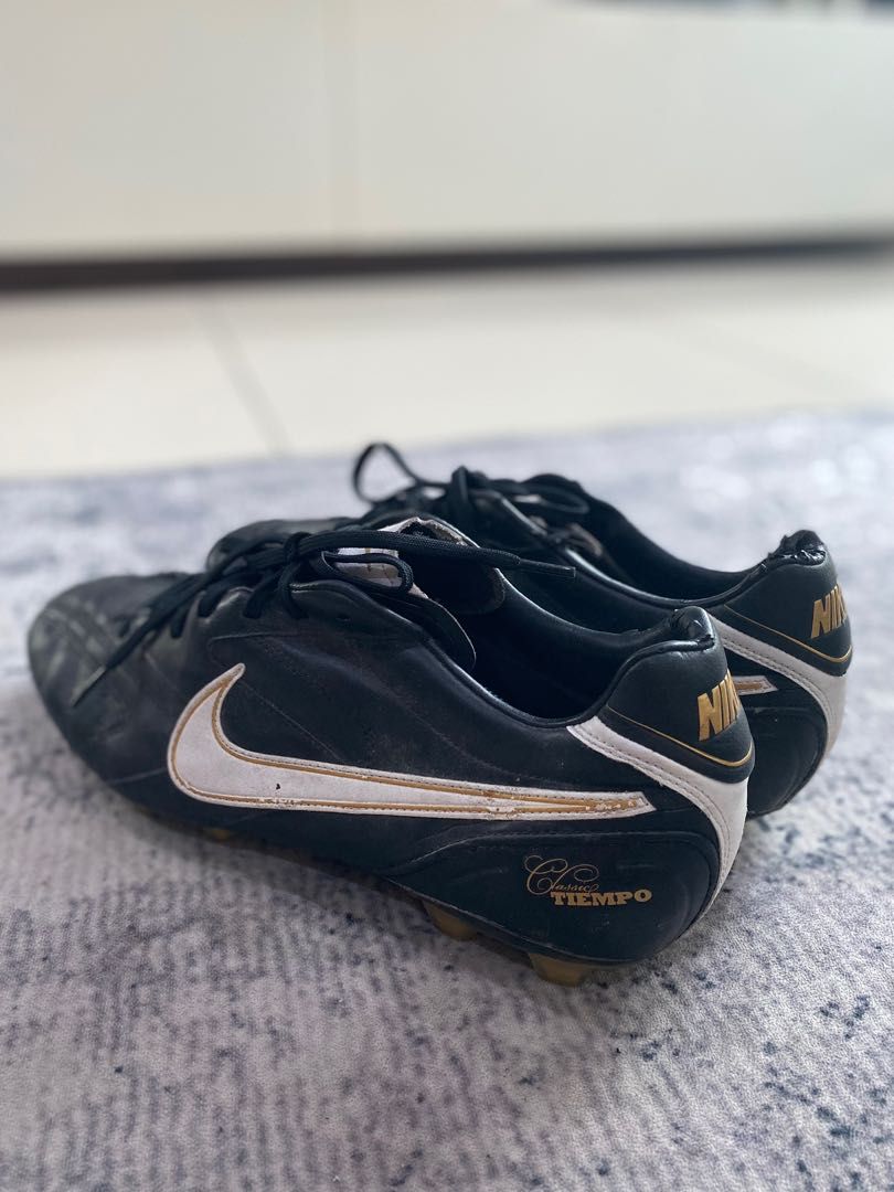 Nike football hot sale cleats 213
