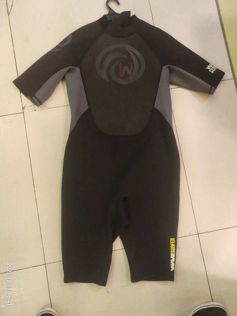 For sale Crane scuba diving suit men's wetsuit XL size pm me for more