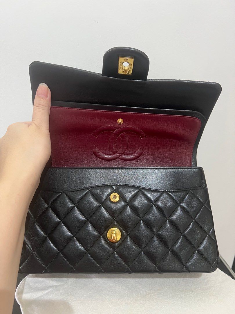 Full Set Authentic Chanel Vintage 25cm Medium CF Classic Double Flap Bag -  Flawless Pristine Puffy Black Lambskin Leather With Super Rich Yellow 24k  Gold Hardware, Luxury, Bags & Wallets on Carousell