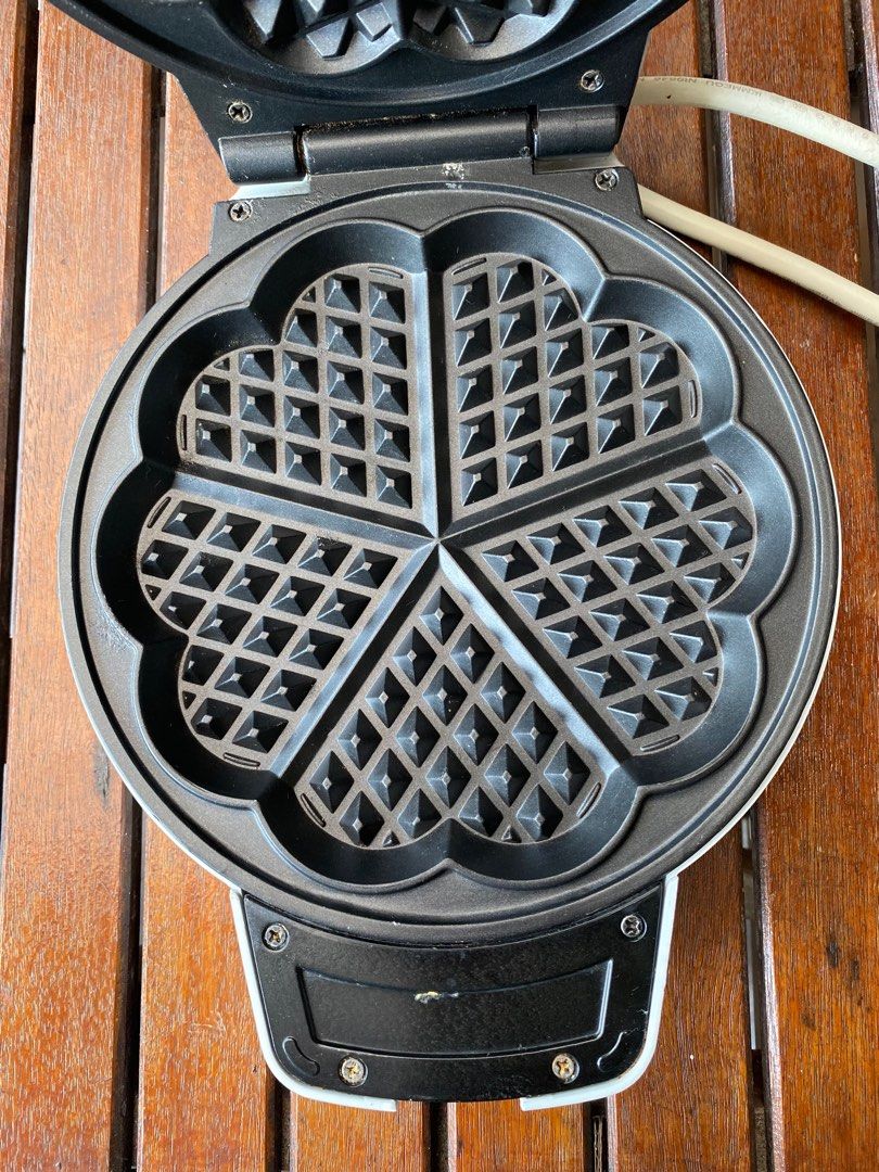vintage waffle maker