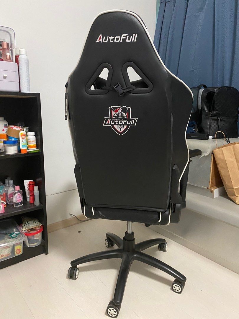 Gaming chair for sale (heavily used), Furniture & Home Living