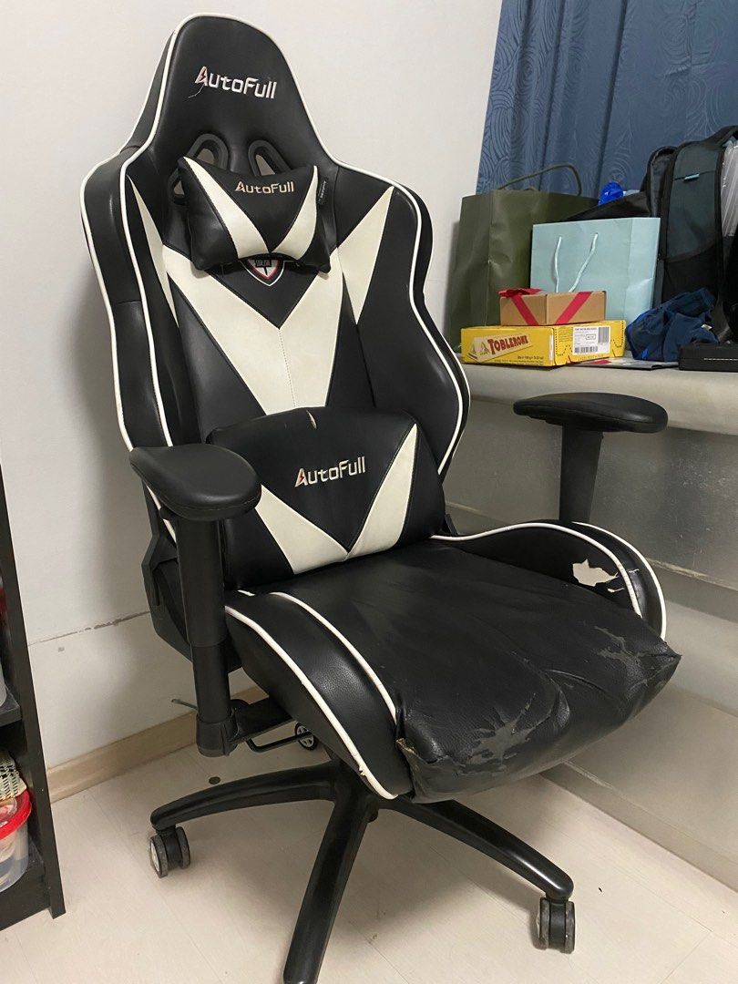 Used gaming chair for sale discount