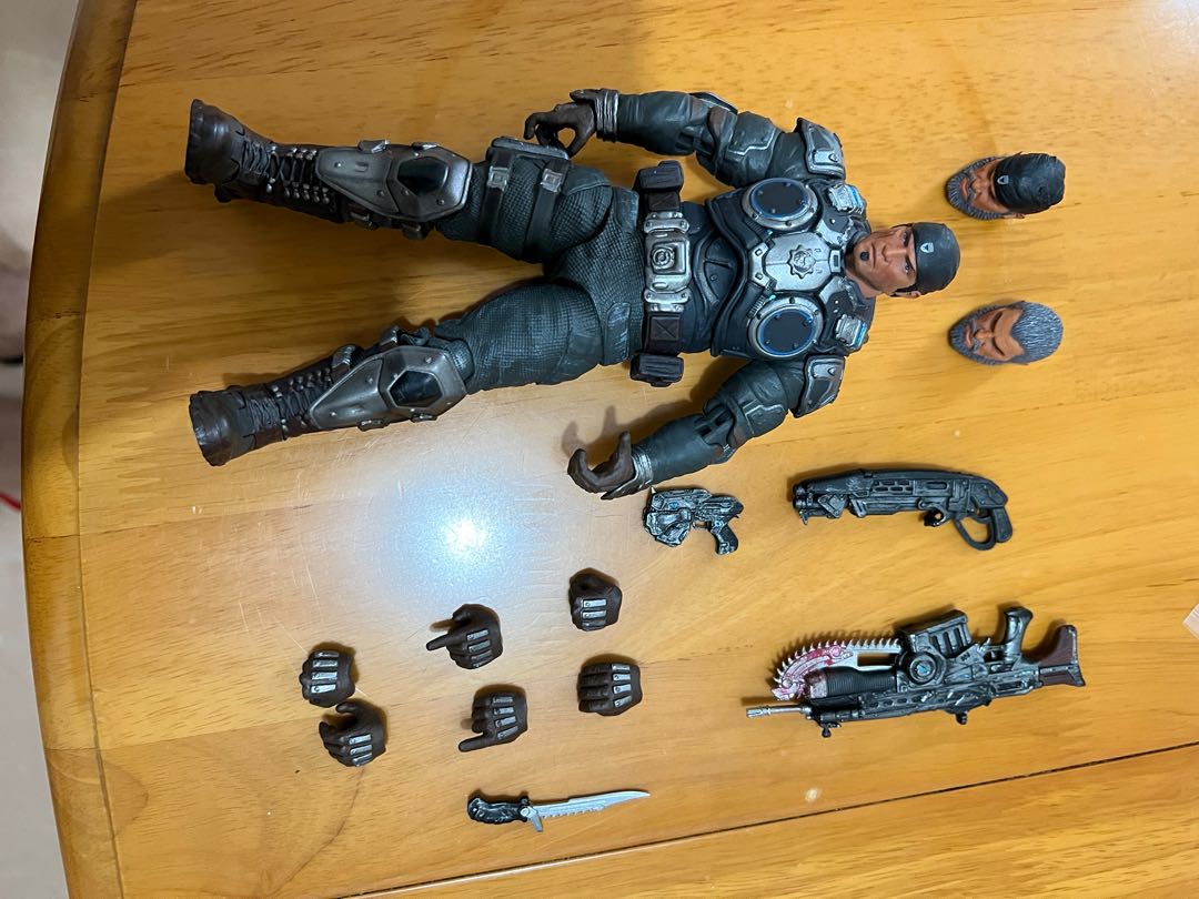 Gear of war figure, 興趣及遊戲, 玩具 & 遊戲類 Carousell