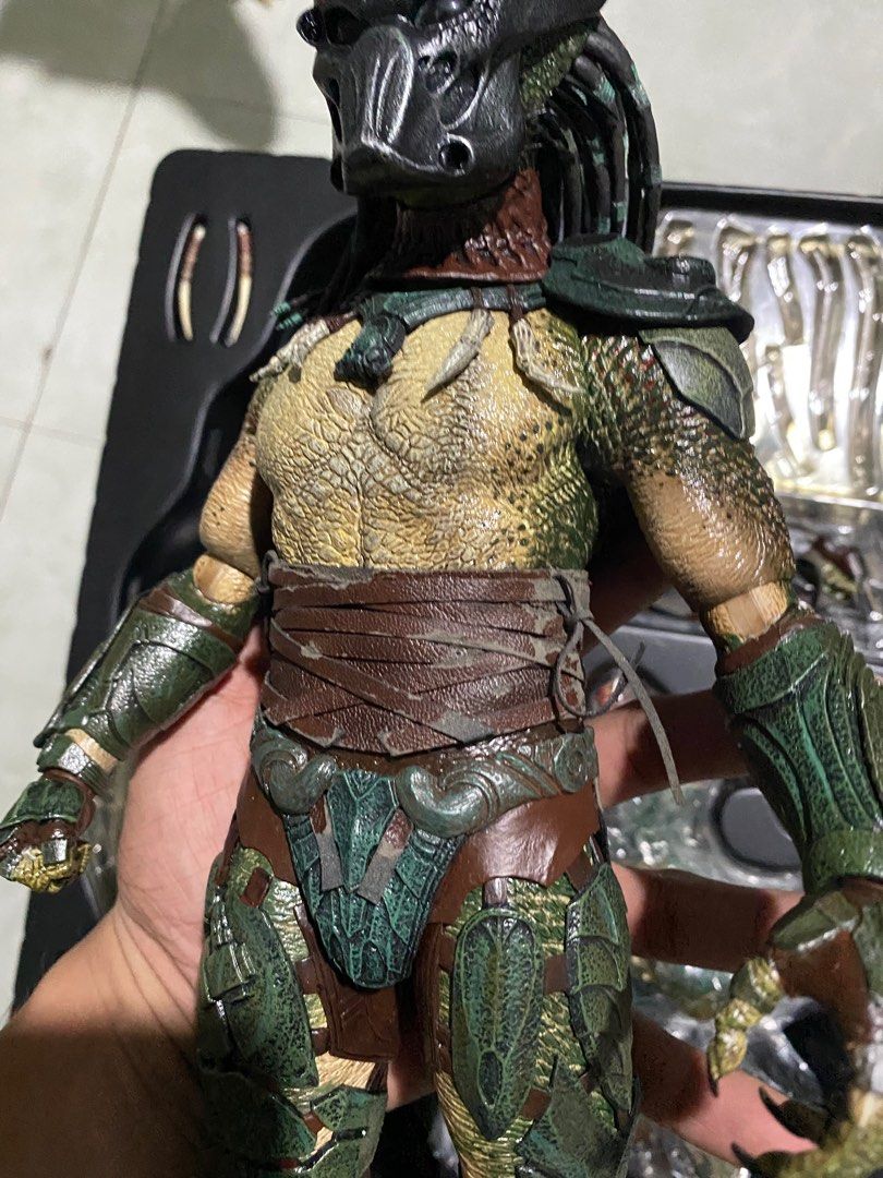 Hot toys TRACKER PREDATOR, Hobbies & Toys, Toys & Games on Carousell
