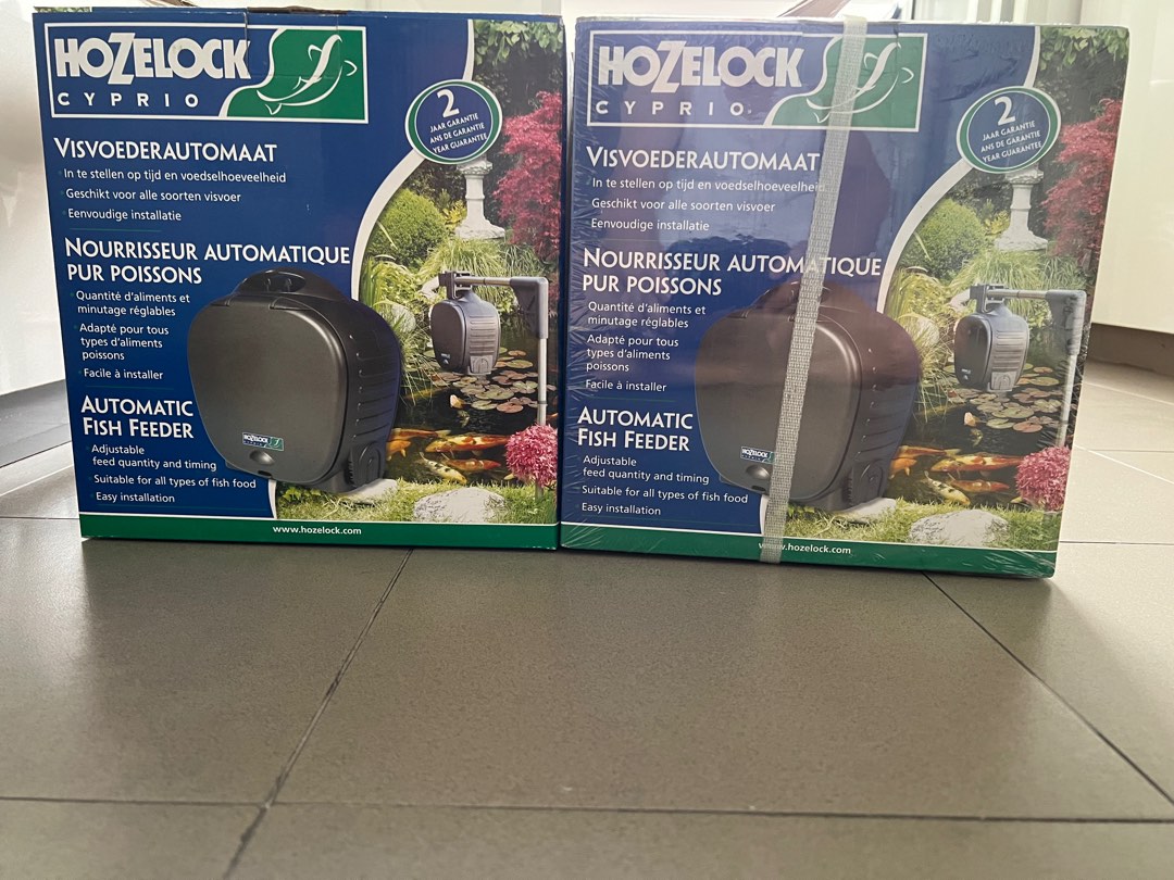 Hozelock automatic outlet fish feeder
