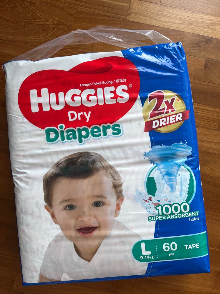 Huggies Diapers taped size L x 60pcs, Babies & Kids, Bathing & Changing