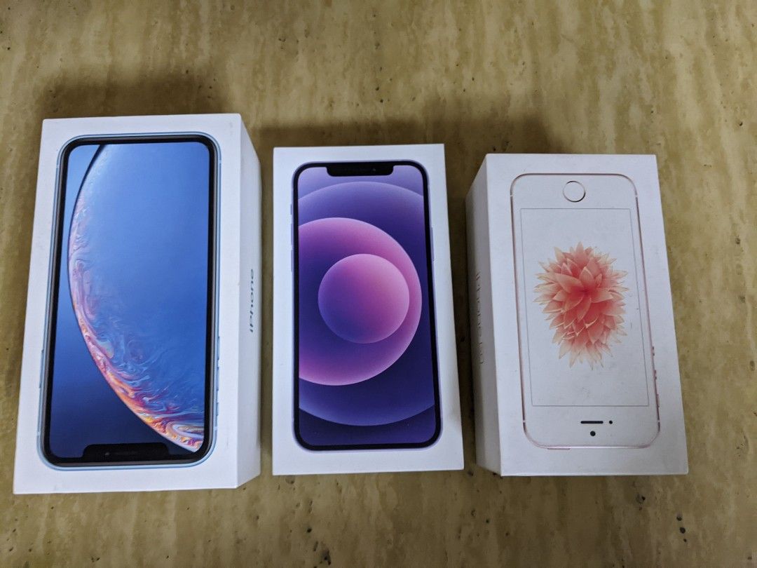 Iphone boxes (Category: iPhone Others) located in Kuala Lumpur. Submitted by za1nee (Listing ID 1202338997, Image 1). Description: iPhone boxes only, for iPhone X's, iPhone 12 and iPhone SE take all 3. for delivery pls add RM10.