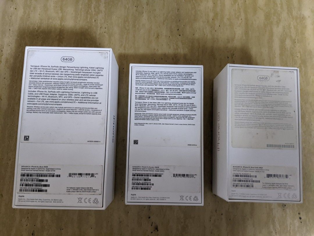 Iphone boxes (Category: iPhone Others) located in Kuala Lumpur. Submitted by za1nee (Listing ID 1202338997, Image 2). Description: iPhone boxes only, for iPhone X's, iPhone 12 and iPhone SE take all 3. for delivery pls add RM10.