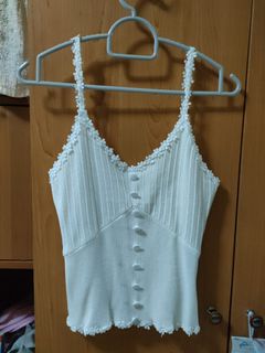 (Category: ) located in . Submitted by wardrobeloft (Listing ID 1202357020, Image 1). Description: .