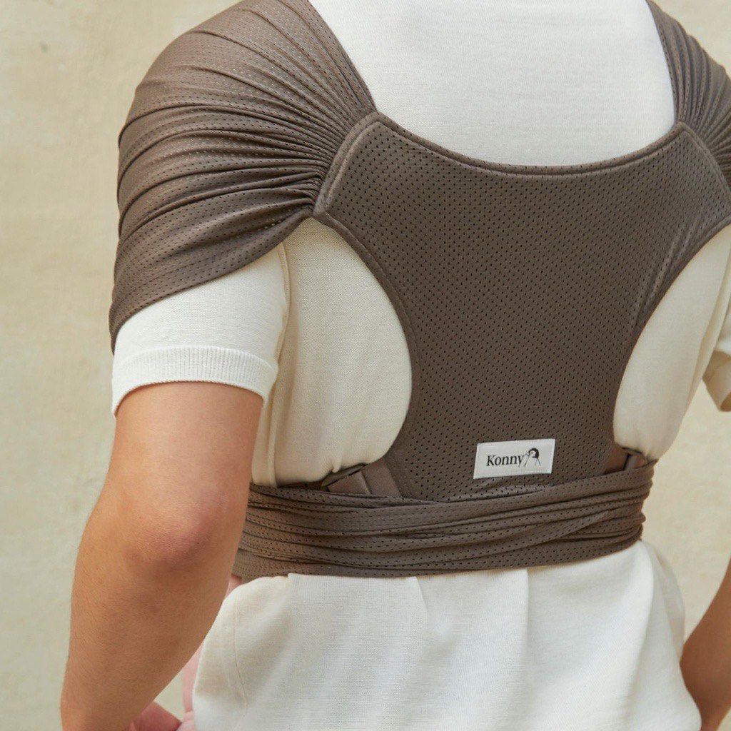 Konny Baby Carrier FLEX SUMMER in Mocha, Babies & Kids, Going Out
