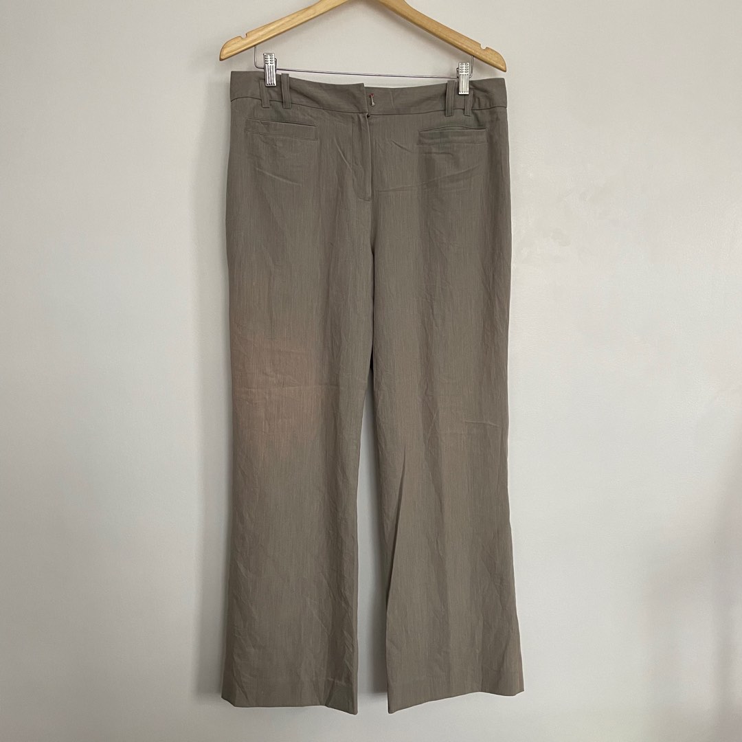 Larry Levine women's brown pant suit size 6