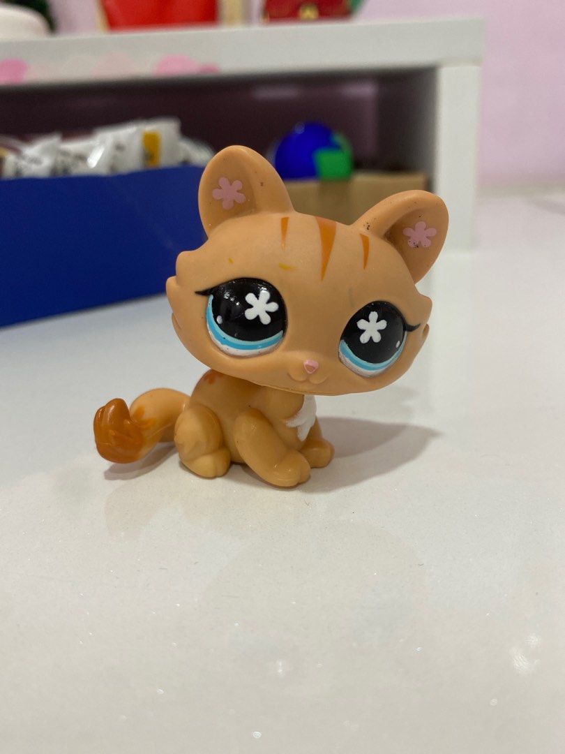 Lps littlest pet shop dogs and cats lot, Hobbies & Toys, Toys & Games