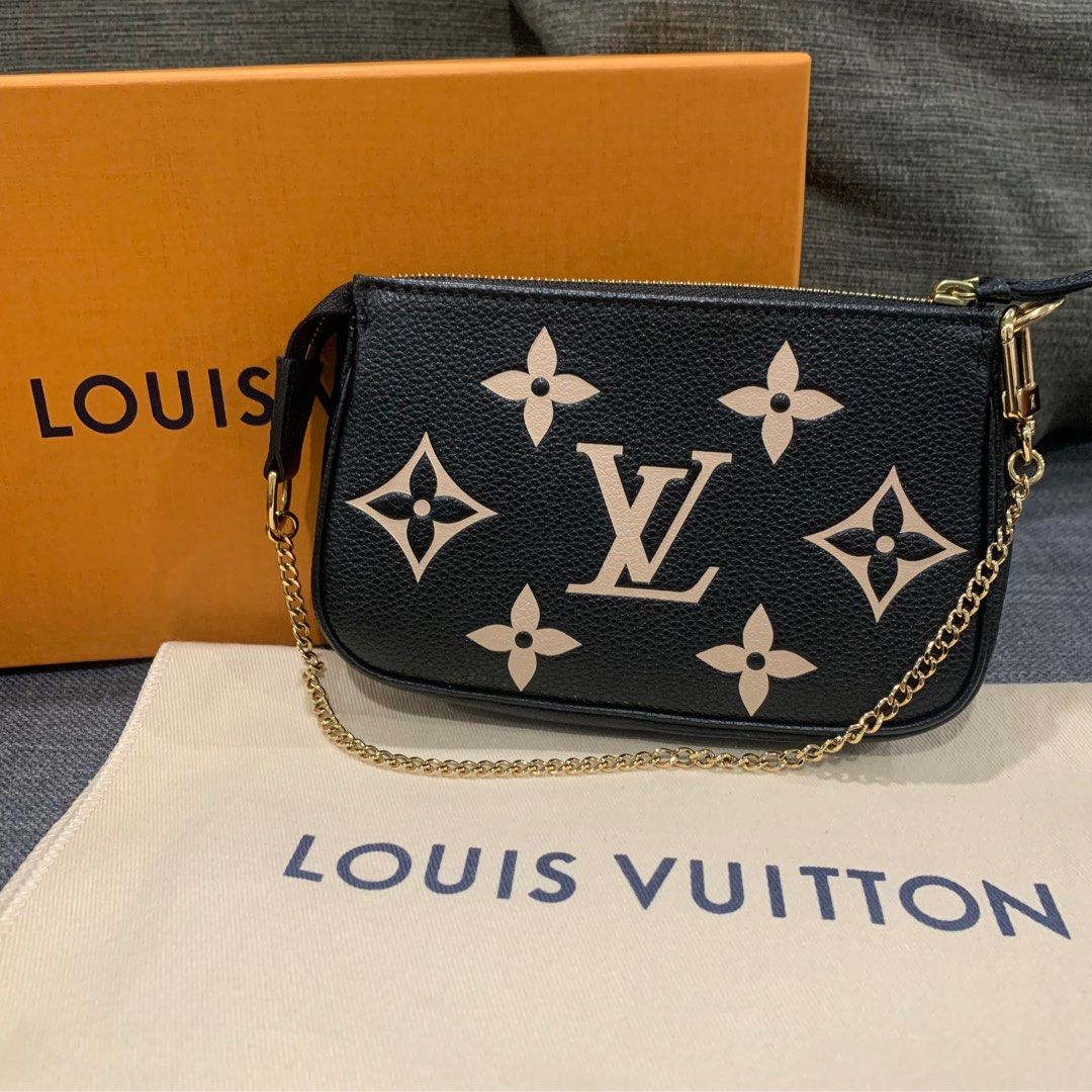 LV Pochette Voyage MM, Luxury, Bags & Wallets on Carousell