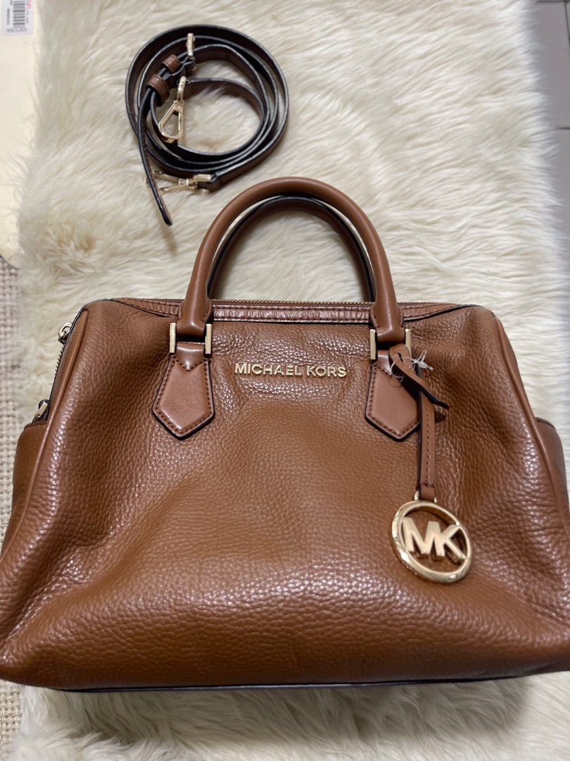 Mk Bedford Large duffle bag satchel, Luxury, Bags & Wallets on Carousell