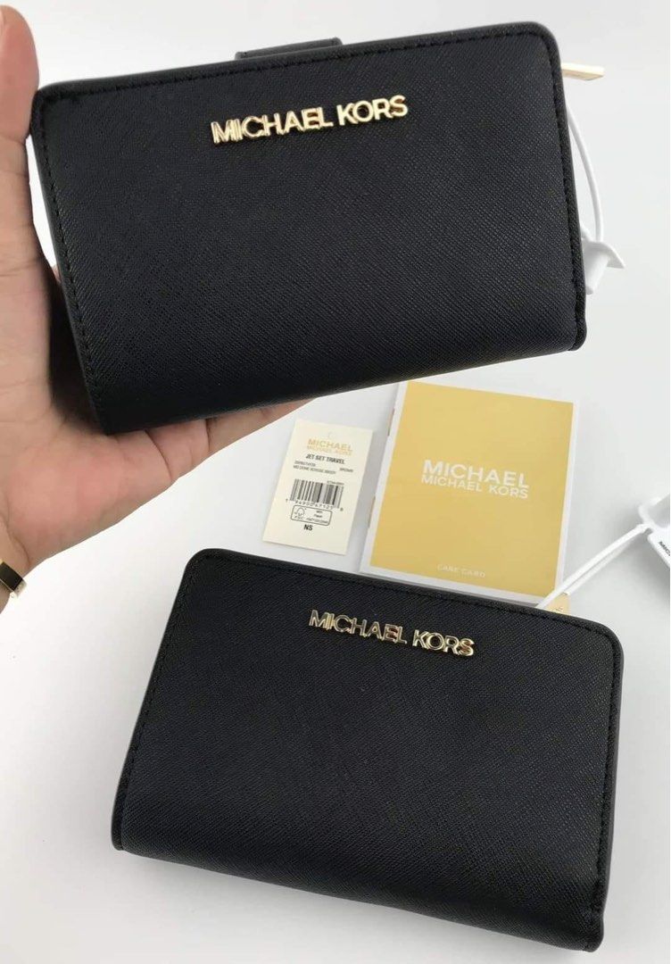 MK BIFOLD WALLET (Category: Luxury Bags & Wallets) located in Batangas. Submitted by Aki.s_Cart (Listing ID 1202352115, Image 2). Description: MK bifold wall 5.2” x 3.5” P1,500 + sf Actual photo MIRROR COPY.