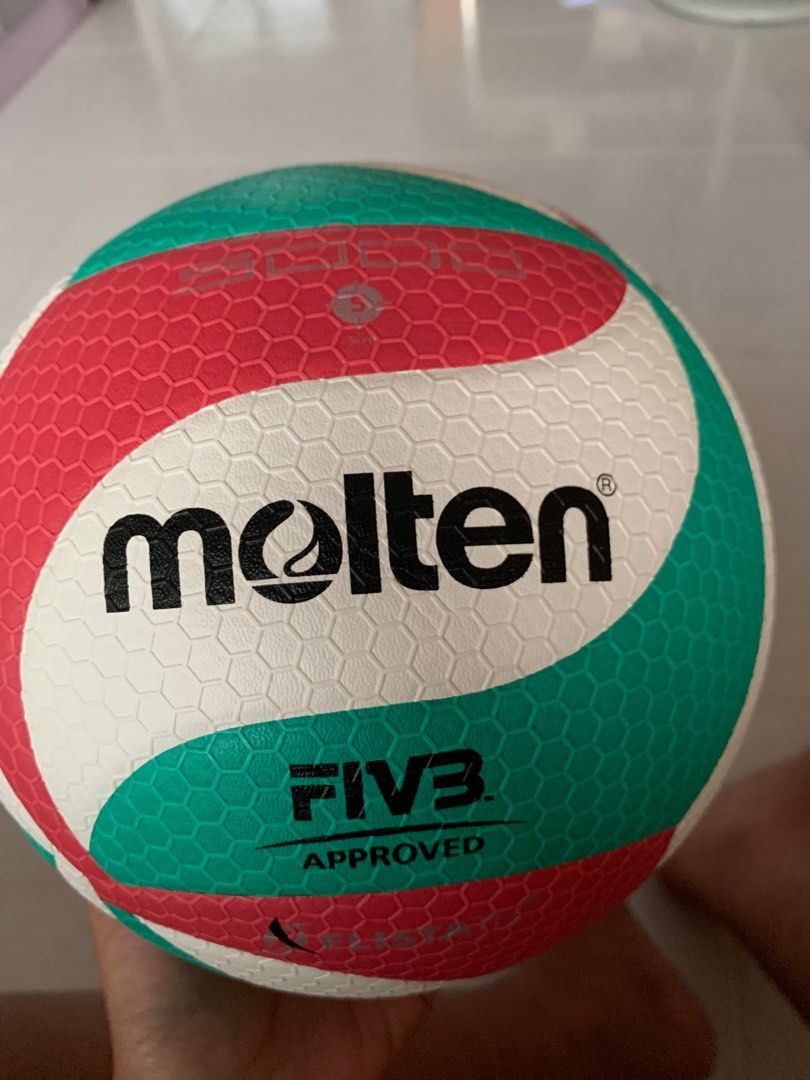Molten V5M5000 Volleyball (Original), Sports Equipment, Sports & Games, Racket & Ball Sports on