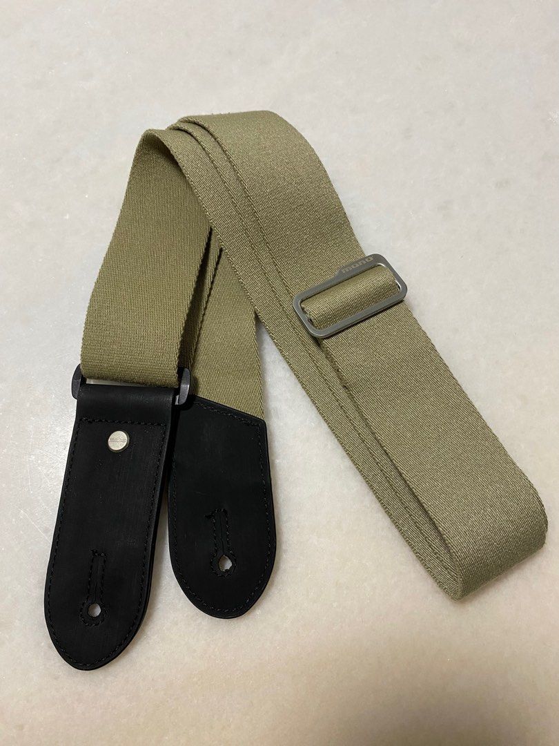 Mono guitar strap, Hobbies & Toys, Music & Media, Music Accessories on