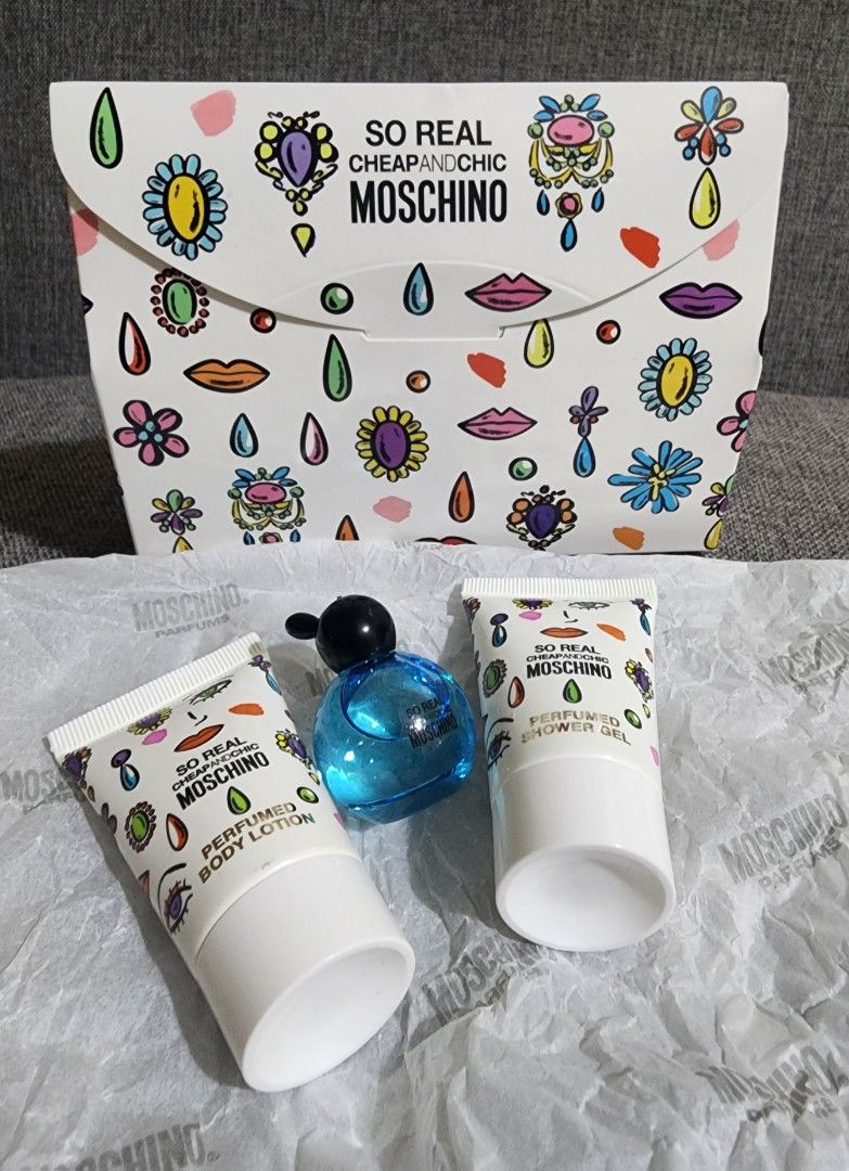 Moschino So Real Cheap and Chic Mini Gift Set