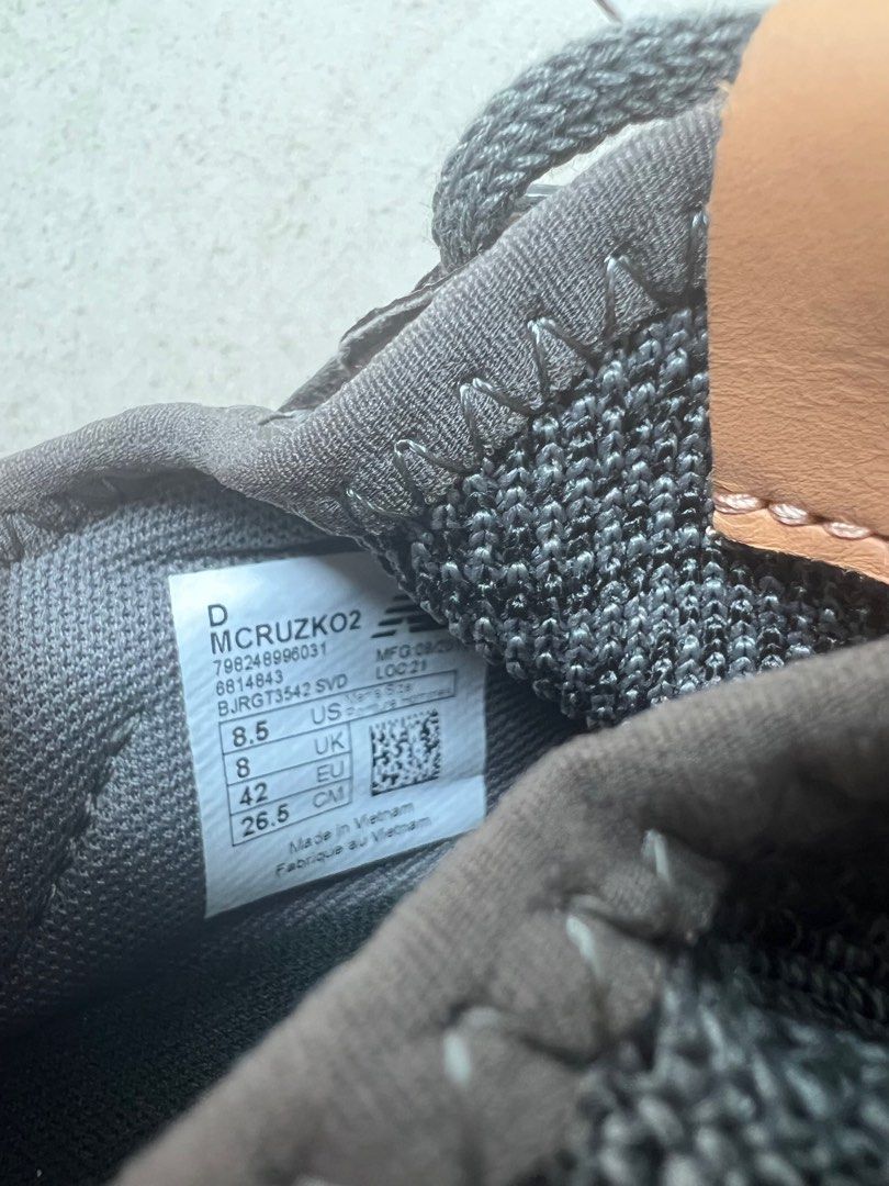New Balance running size 8.5 (Category: Sneakers) located in Paranaque City. Submitted by cvcrossing (Listing ID 1202273291, Image 3). Description: MCRUZK02 Running shoes US 8.5 UK 8 EU 42 D medium.
