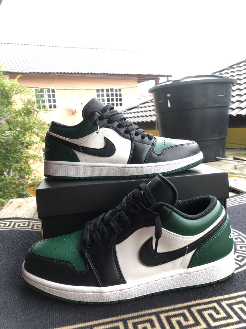 Air jordan 1 low mystic green on online feet