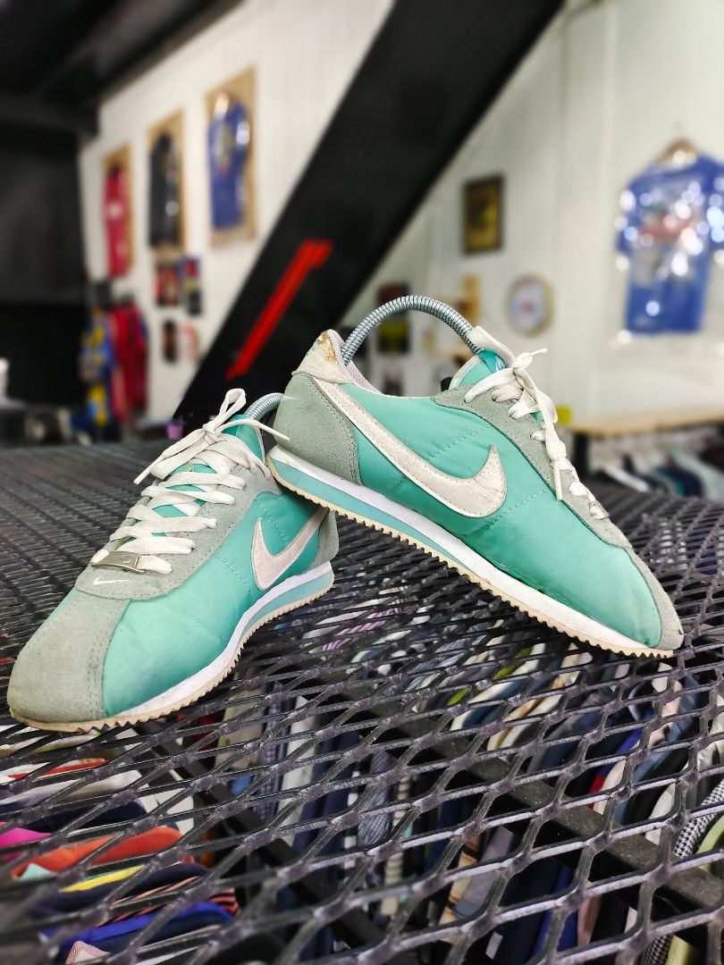nike cortez no swoosh