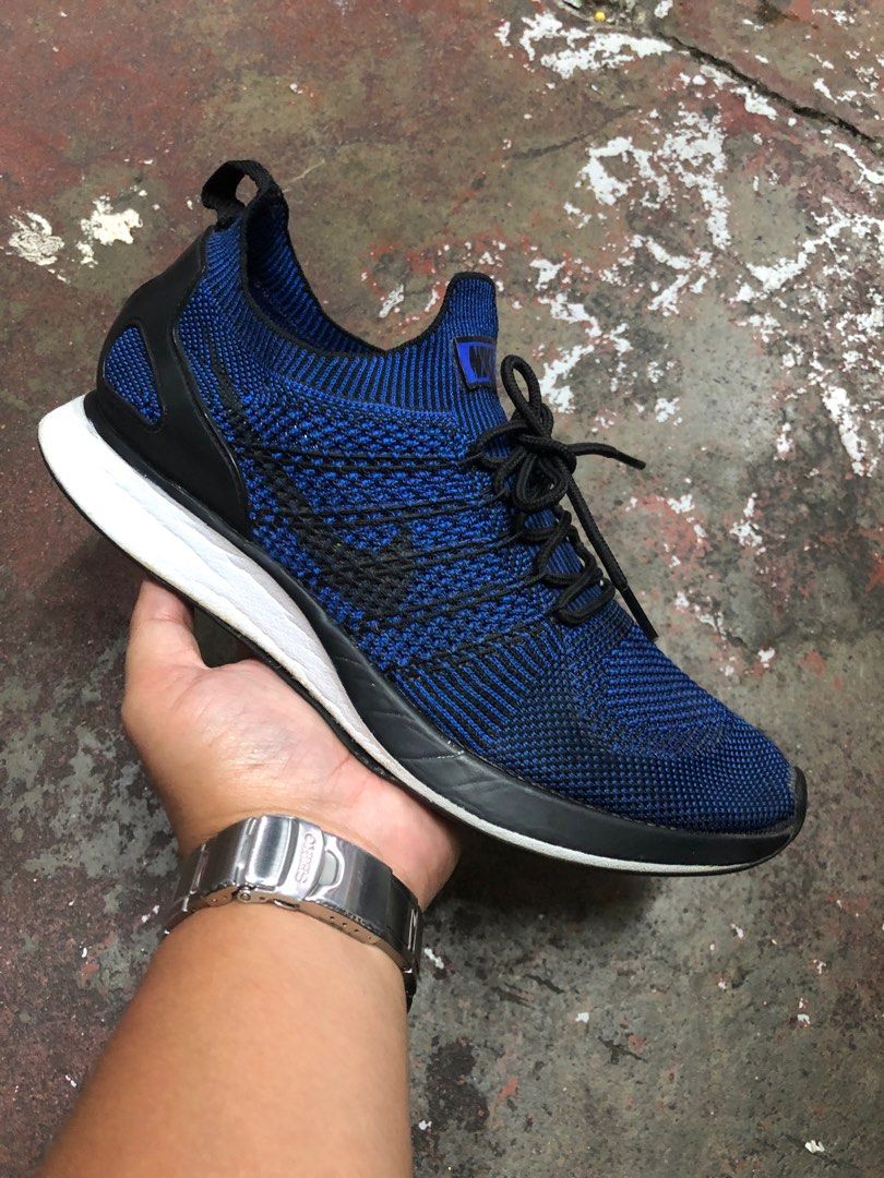 Nike flyknit mariah blue deals