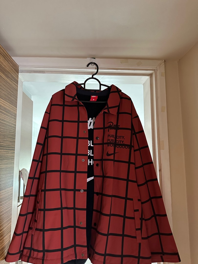 patta lobi coach jacket