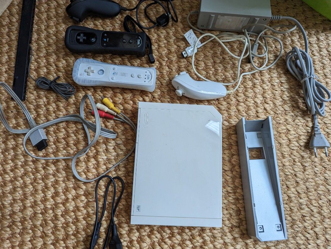Nintendo Wii Console + Games + Controllers, Video Gaming, Video Game