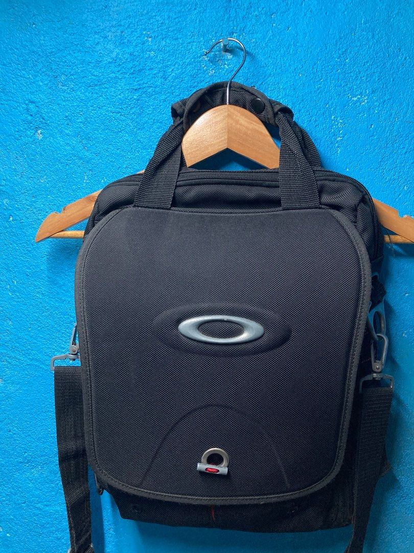 Oakley tactical messenger bag discount